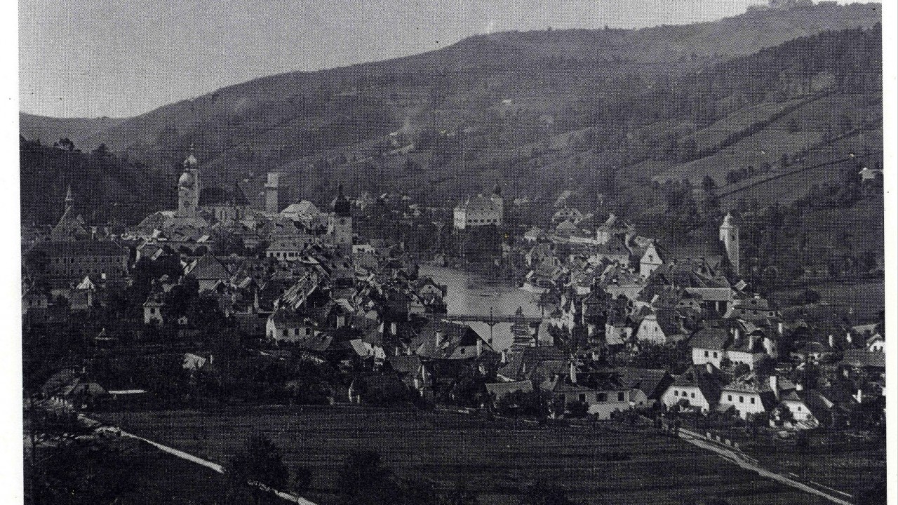 Abb. 8 Floßzug unter der Brücke in Waidhofen.jpg