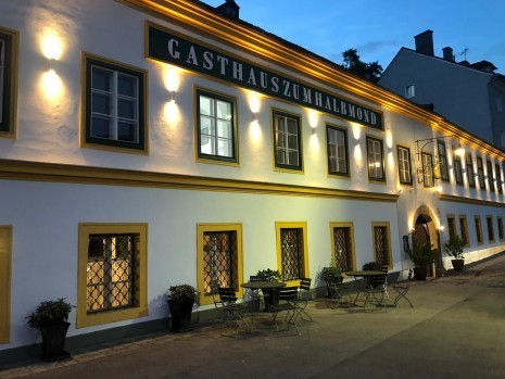 Gasthaus zum Halbmond