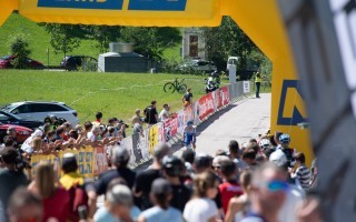 Radrennen: Publikum und Radfahrer