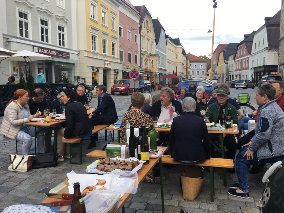 Beisammensein Oberer Stadtplatz