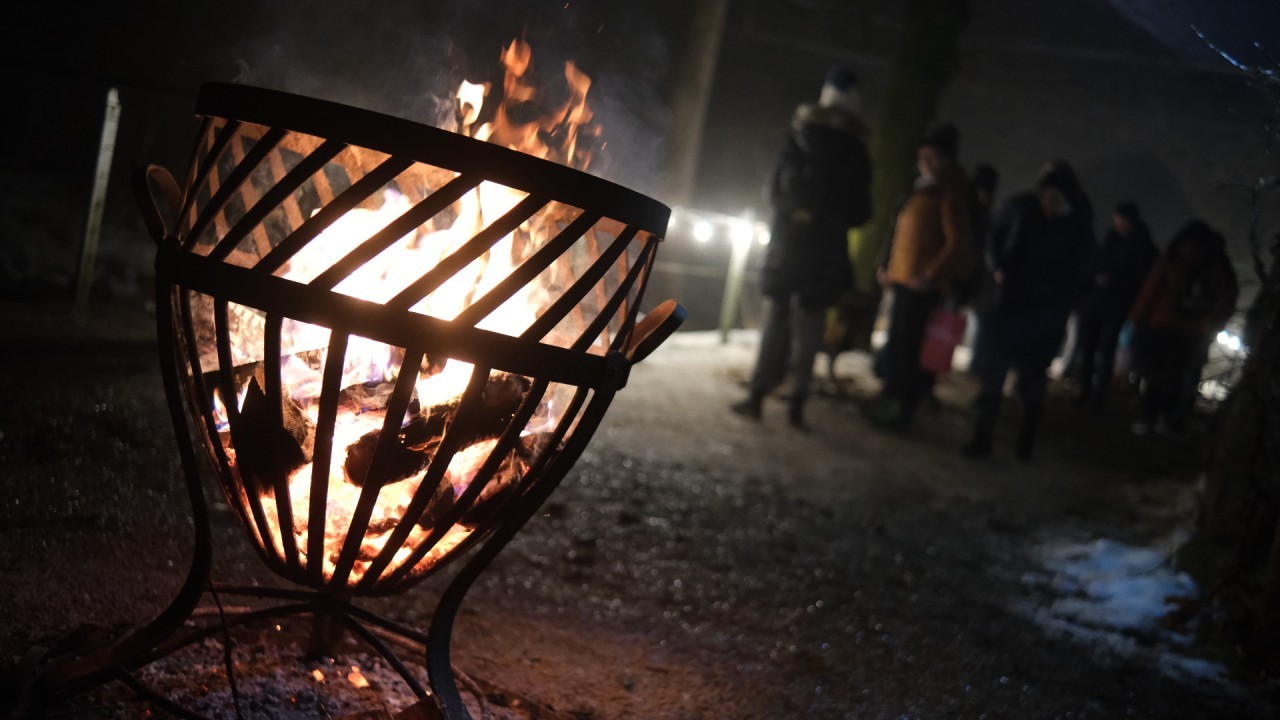 Feuerkorb beim Adventmarkt