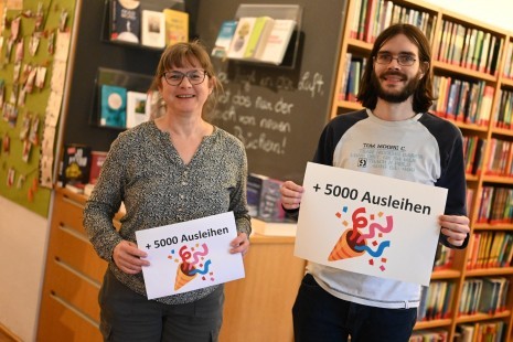 Das Team der Stadtbibliothek freut sich über das neuerliche Rekordjahr.