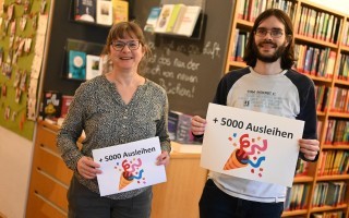 Das Team der Stadtbibliothek freut sich über das neuerliche Rekordjahr.