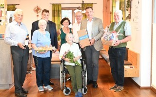 Gratulation Hedwig Lueger