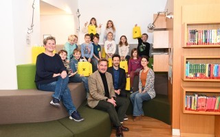 Die Bibliotheksführerscheine wurden an die Kinder der 2a übergeben.