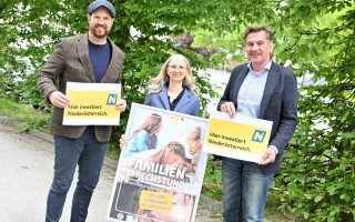 2025_05_Familiensprechstunde Kopie.jpg