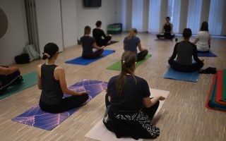 2025_05_Gesunder Hoher Markt_Yoga.JPG