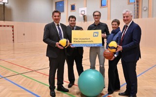 2025_11_Turnsaal_SMS Kopie.jpg