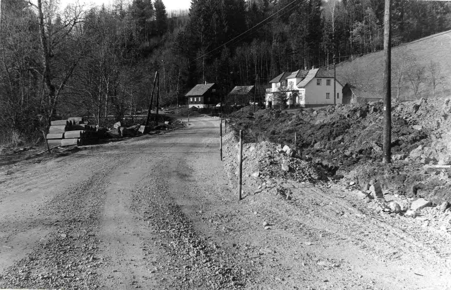 13 Straße nach St. Leonhard.jpg