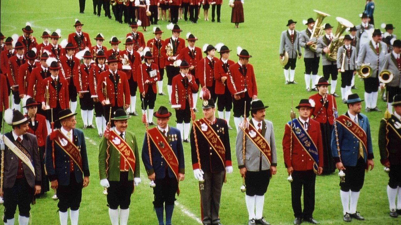 27 Marschmusikbewertung im Alpenstadion.jpg